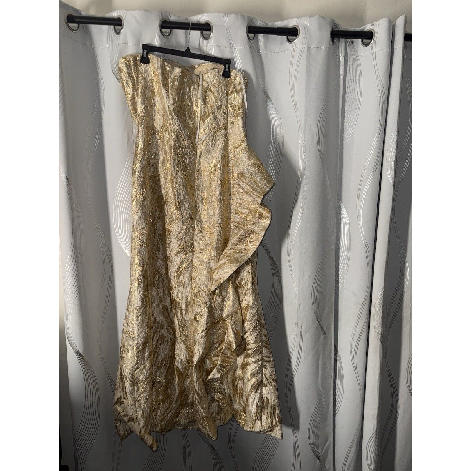 Donna Karan New York Gold Metallic Jacquard Cocktail Dress 14 Strapless Ruffle — image 2 of 5
